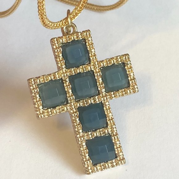 Vintage Gold Cross Pendant Necklace Green Crystal Plated 24" Chain Christian - Picture 7 of 10